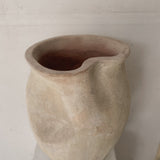 Alula 22" x 17"