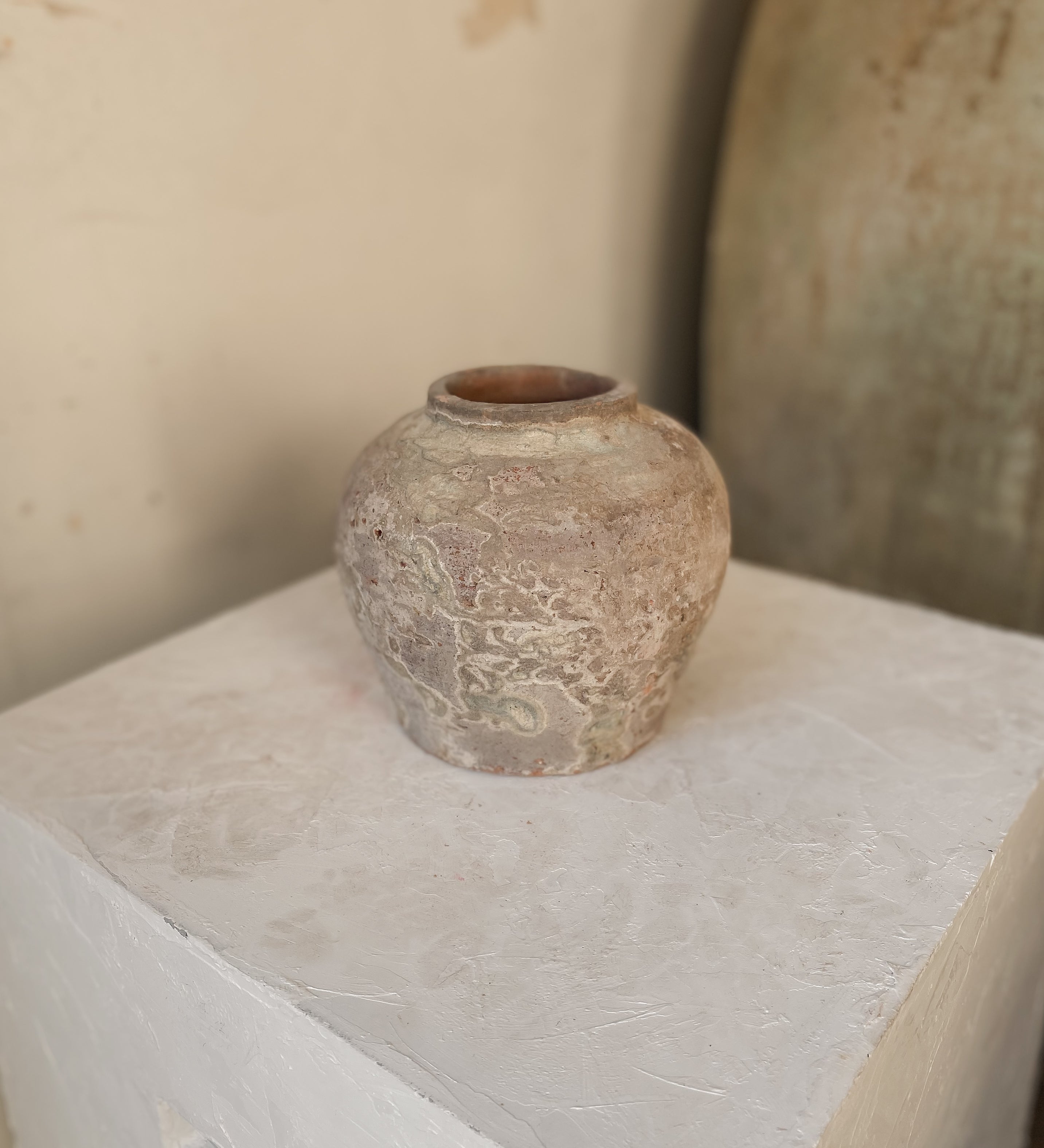 Hadar 6" x 6.3"