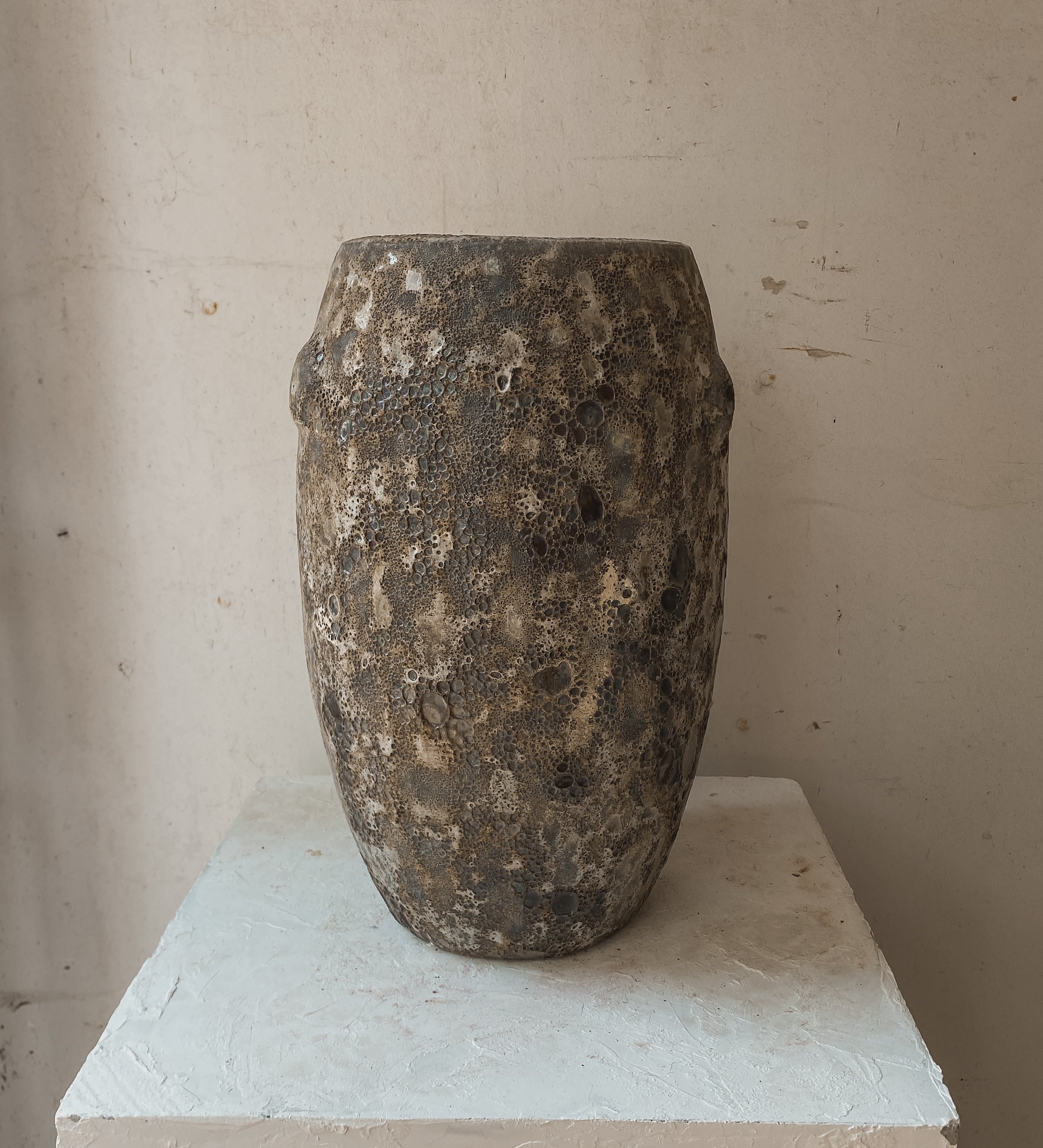 Althena 16" x 9"