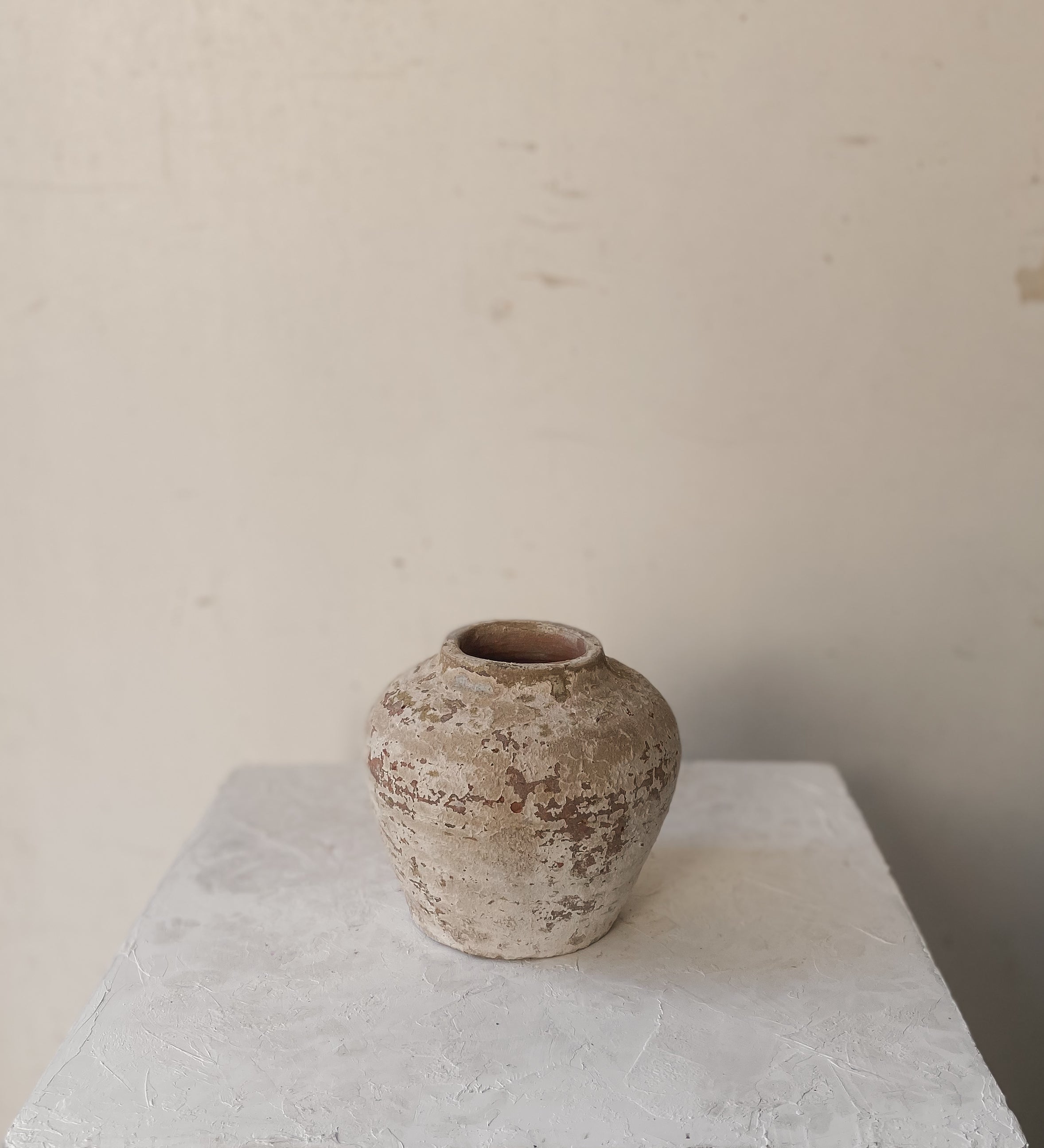 Hadar 6" x 6.3"